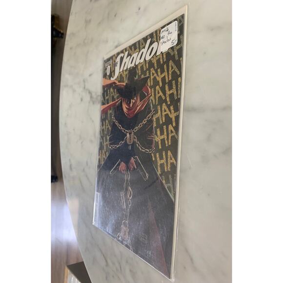 The Shadow Comic Book - Picture 3 of 3